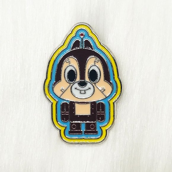 🔮 5/$25 Disney Chip 'n' Dale Toy Factory Chip Pin - Picture 1 of 3